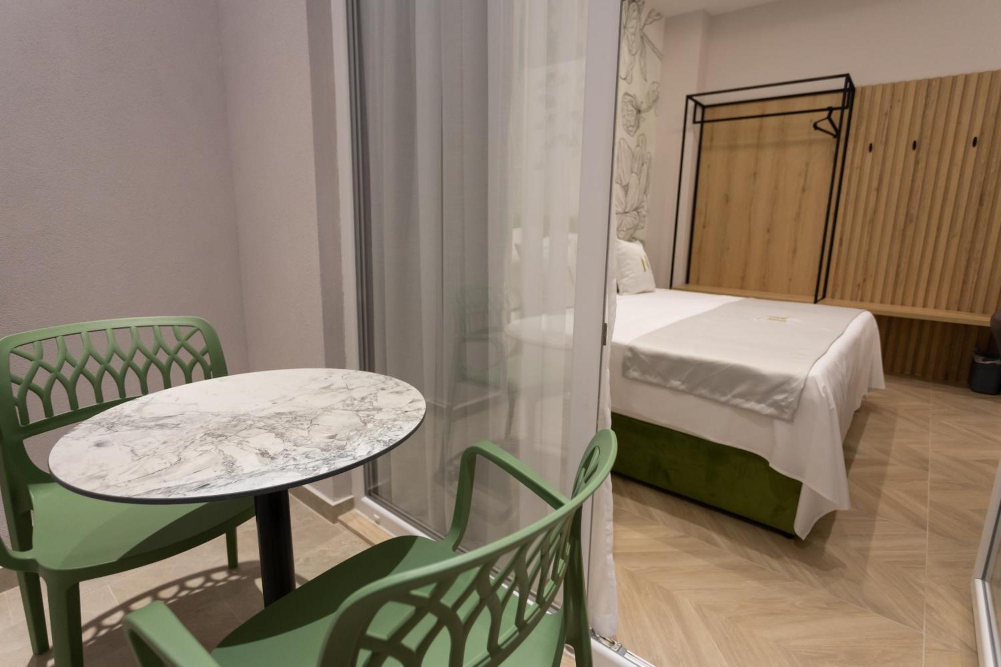 Nayel Hotel Durres Bagian luar foto