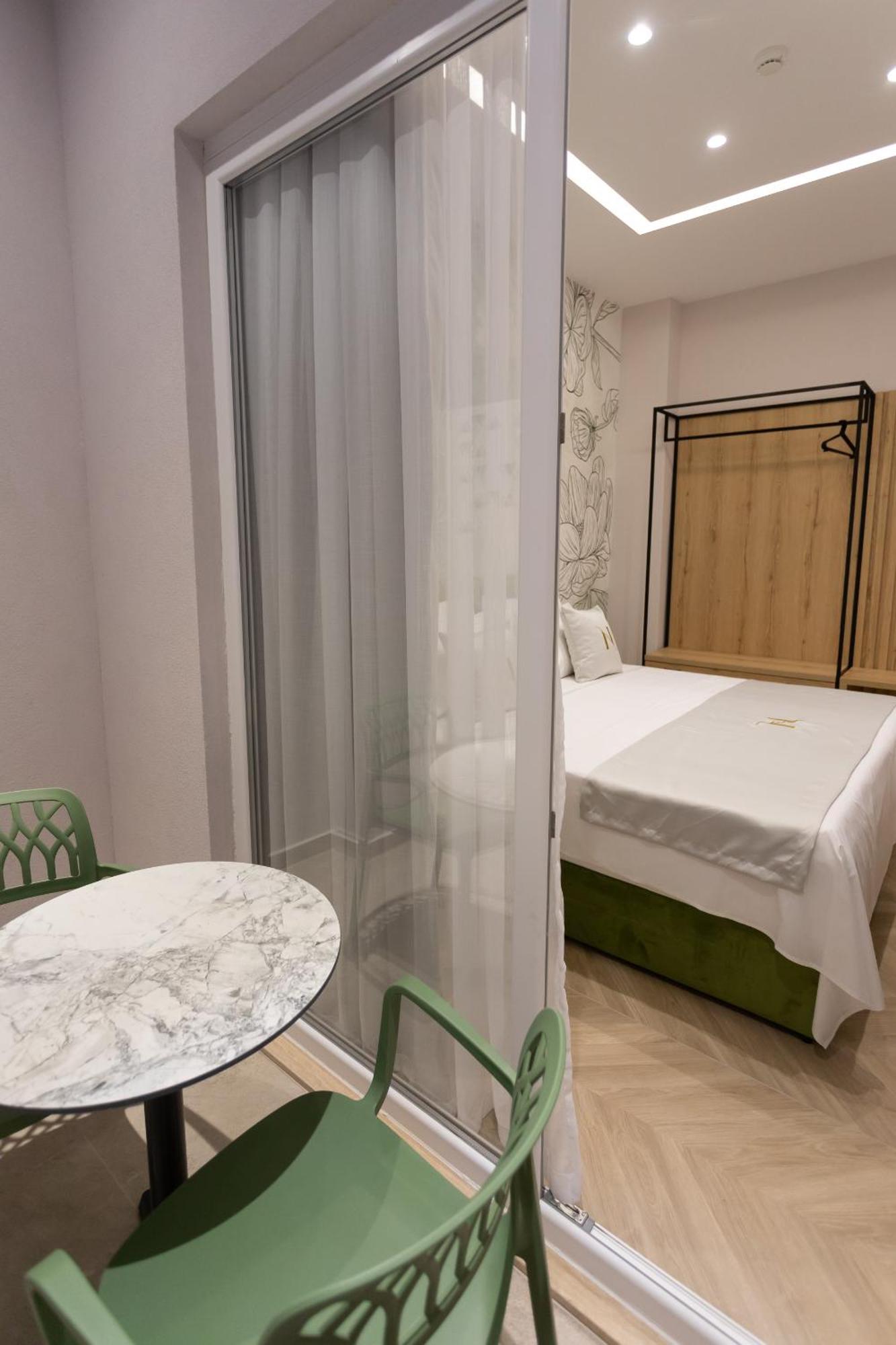 Nayel Hotel Durres Bagian luar foto