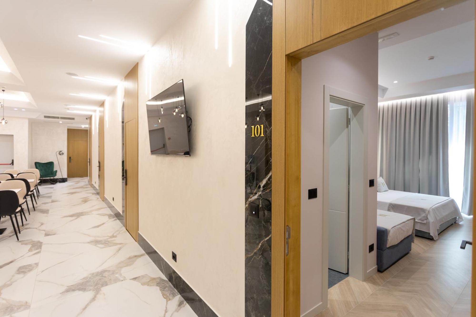 Nayel Hotel Durres Bagian luar foto