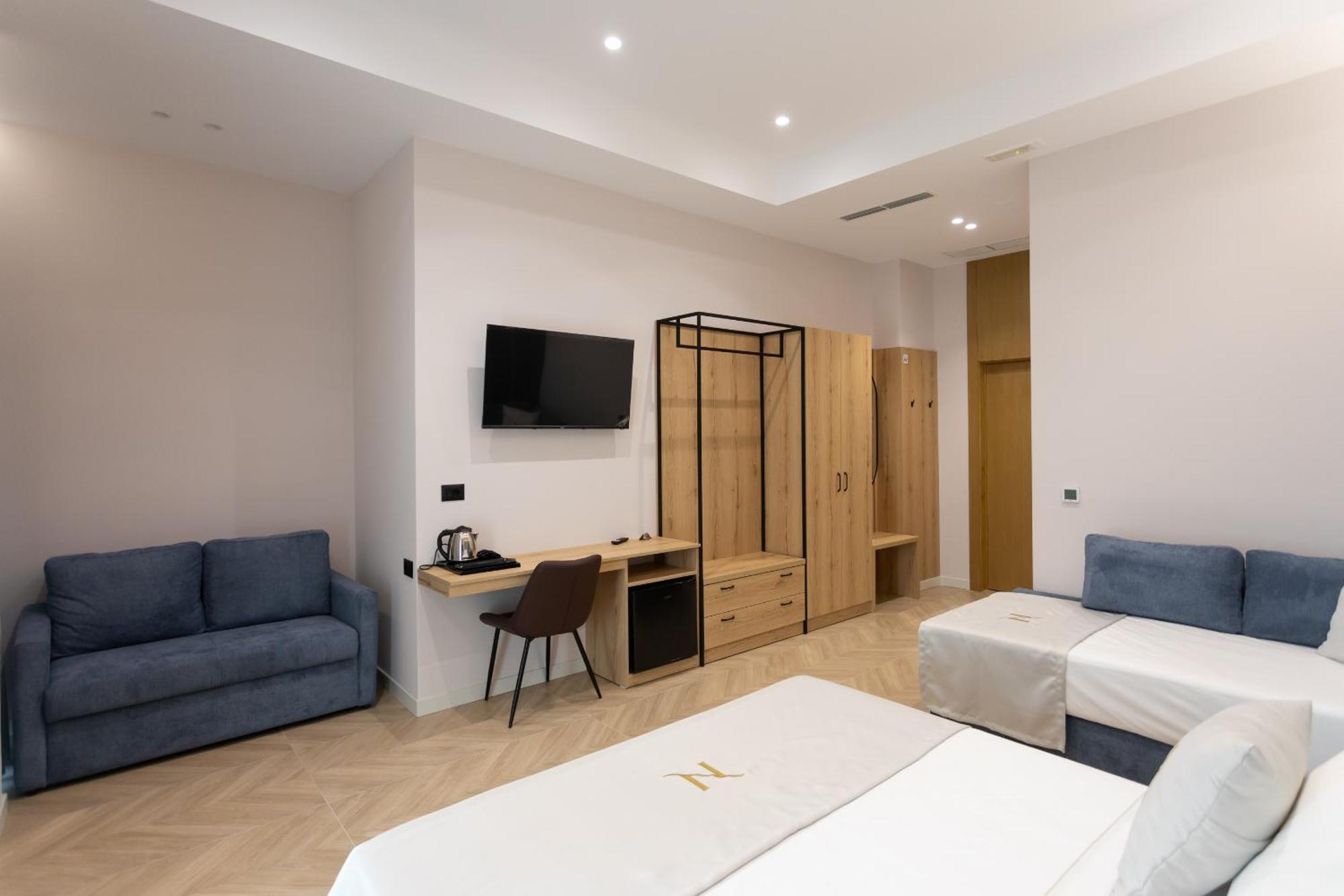 Nayel Hotel Durres Bagian luar foto