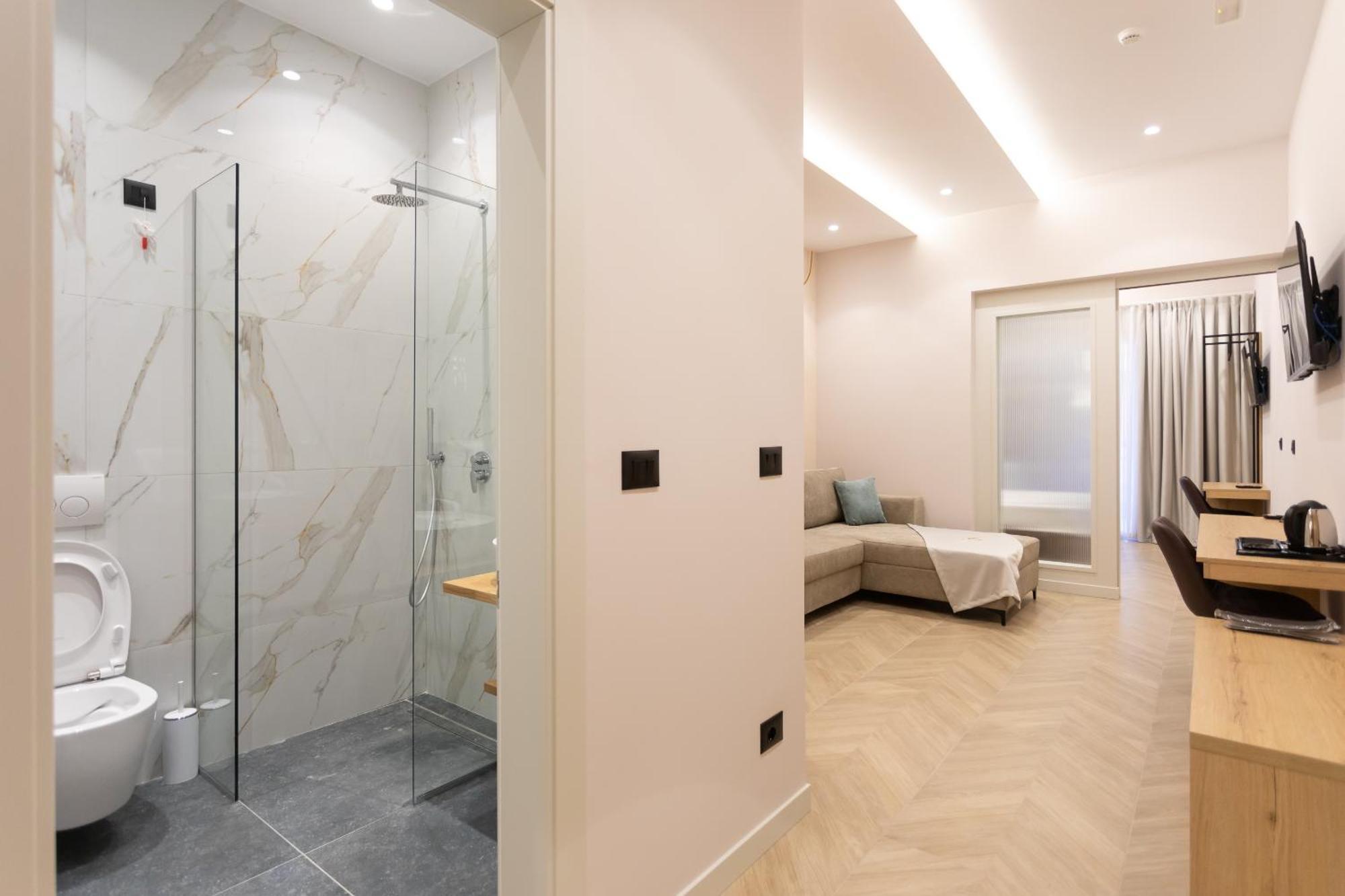 Nayel Hotel Durres Bagian luar foto